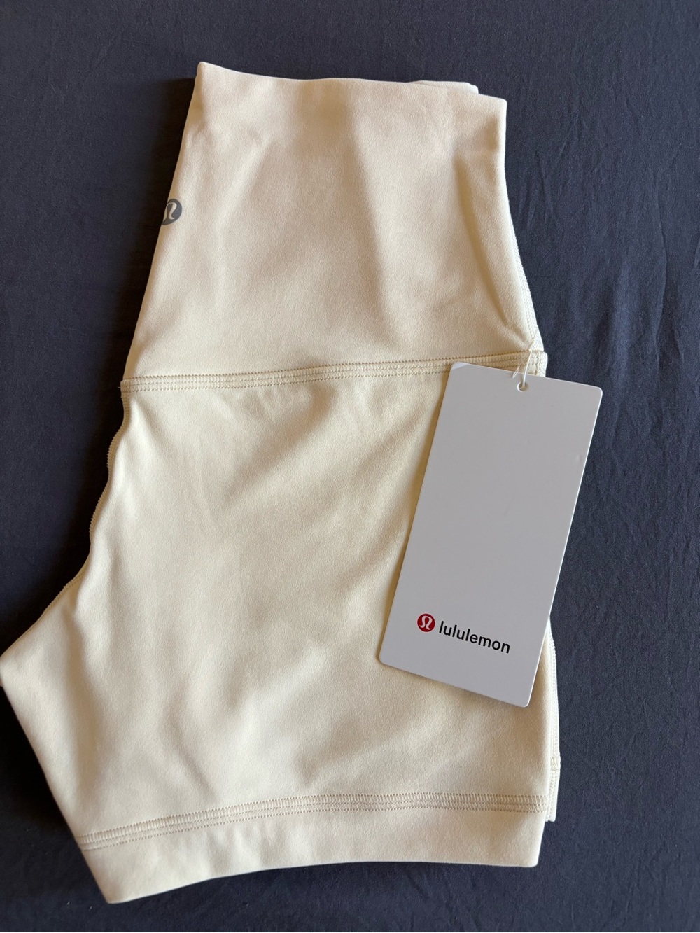 Lululemon Athletica Align shorts - Picture 3 of 4